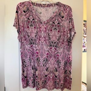 Croft & Barrow vneck tunic-length top with purple and black paisley print